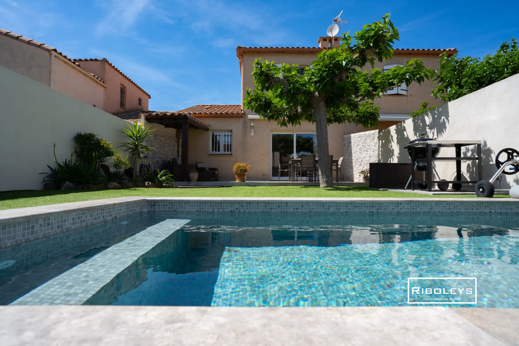 Villa avec piscine à Vias gérée par RIBOLEYS